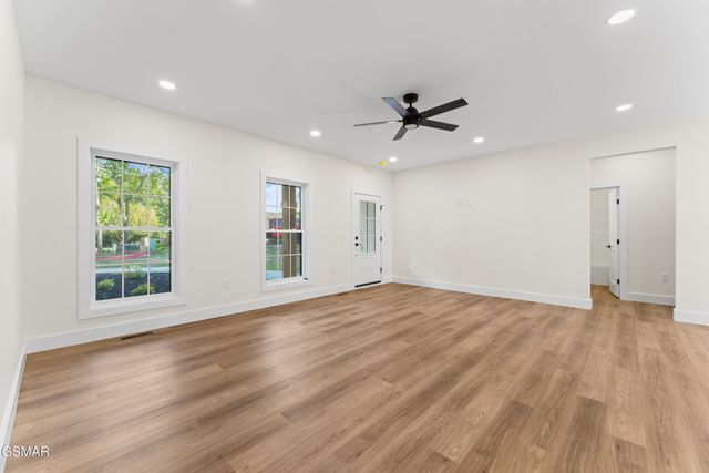 1430 Beechtop Lane, Kodak, TN 37764