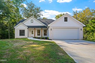 1430 Beechtop Lane, Kodak, TN 37764
