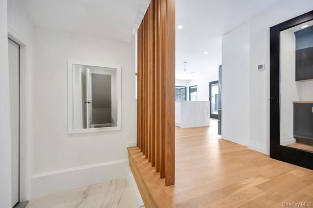 10 Lenape Road, Southampton, NY 11968