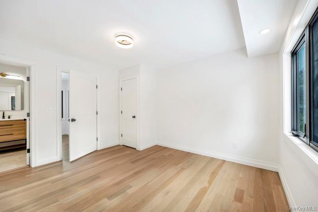 10 Lenape Road, Southampton, NY 11968