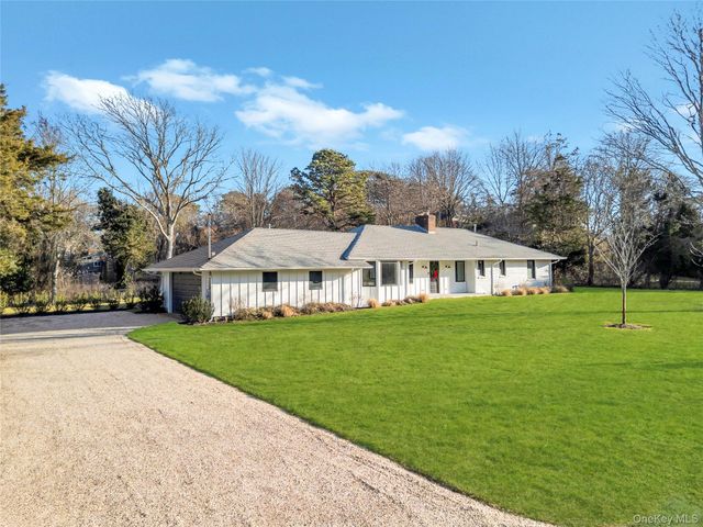 10 Lenape Road, Southampton, NY 11968