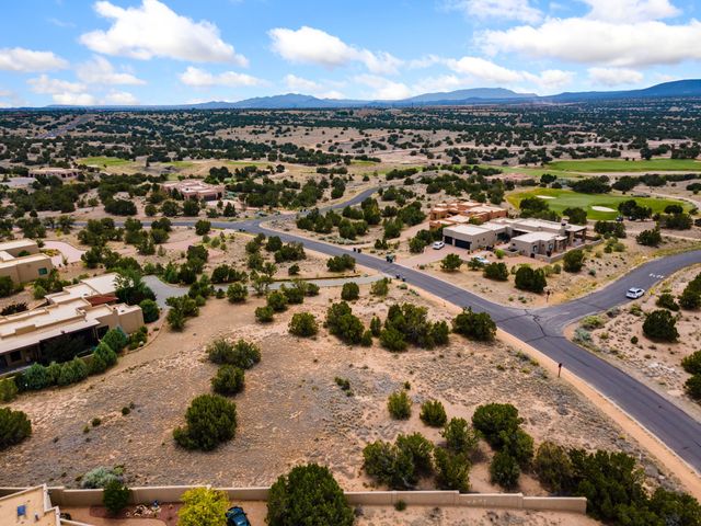 103 Paseo Aragon, Santa Fe, NM 87506