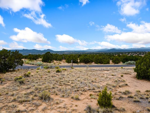 103 Paseo Aragon, Santa Fe, NM 87506