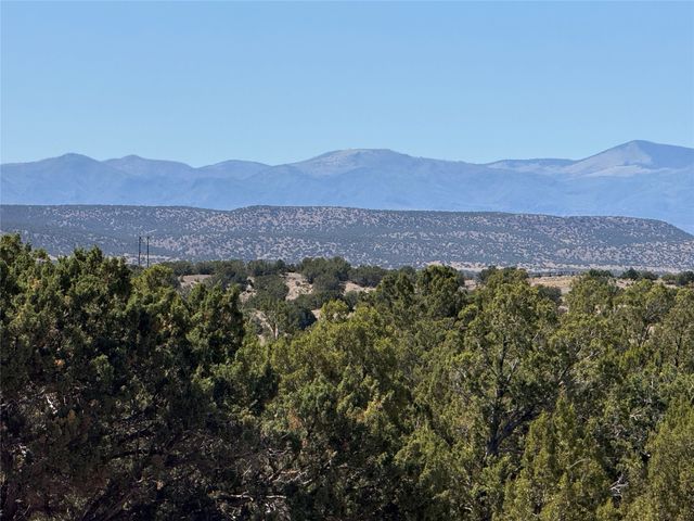 103 Paseo Aragon, Santa Fe, NM 87506
