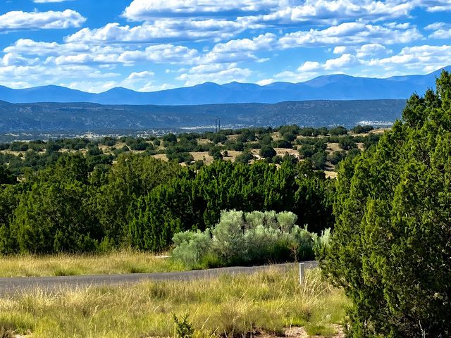 103 Paseo Aragon, Santa Fe, NM 87506