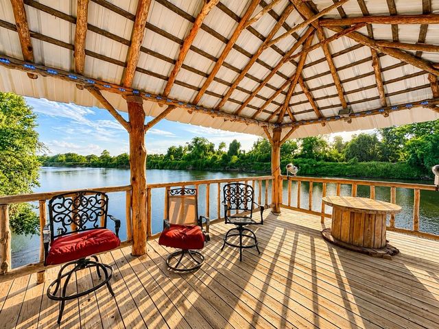 129 Selkirk Drive, Bay City, TX 77414