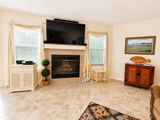 129 Selkirk Drive, Bay City, TX 77414