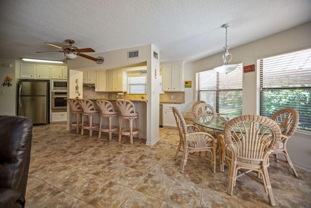 129 Selkirk Drive, Bay City, TX 77414