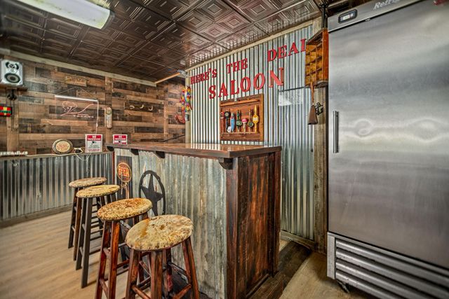 129 Selkirk Drive, Bay City, TX 77414