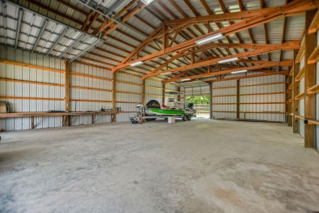 129 Selkirk Drive, Bay City, TX 77414