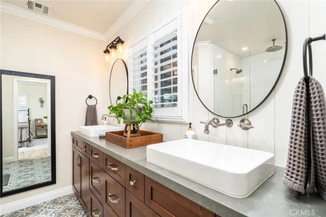 1025 Kent Drive, Claremont, CA 91711