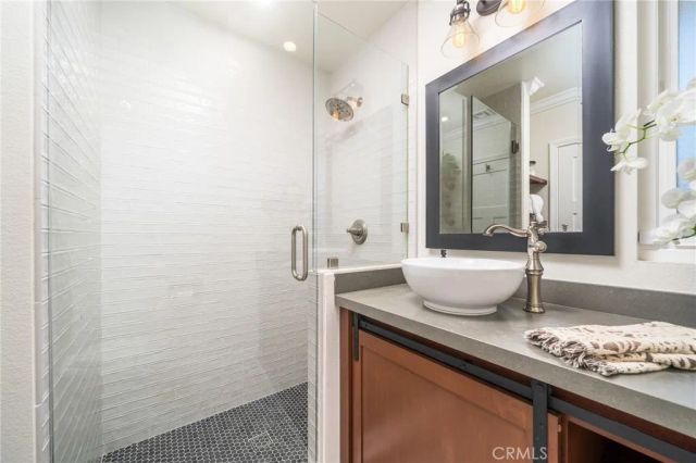 1025 Kent Drive, Claremont, CA 91711