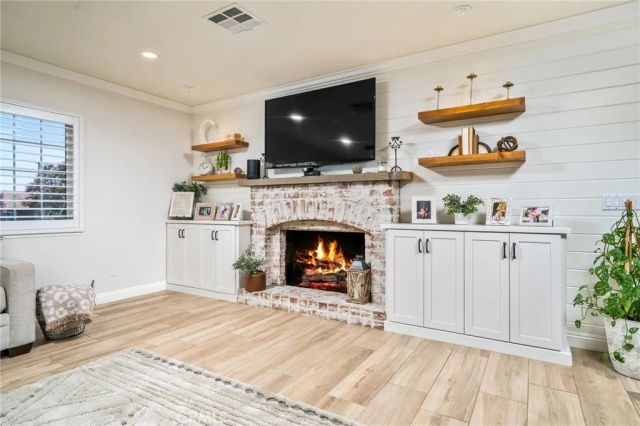 1025 Kent Drive, Claremont, CA 91711