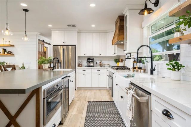 1025 Kent Drive, Claremont, CA 91711