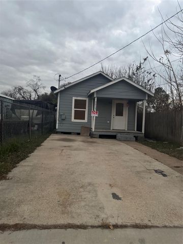 9312 Manchester Street, Houston, TX 77012