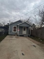 9312 Manchester Street, Houston, TX 77012