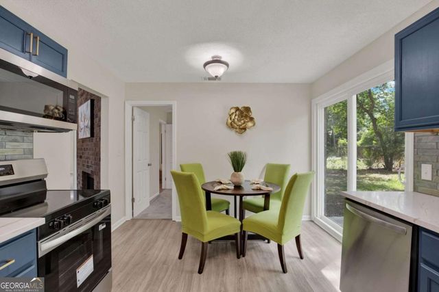 325 Forrest Avenue, Savannah, GA 31404