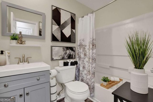 325 Forrest Avenue, Savannah, GA 31404