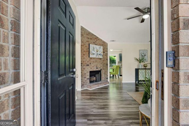 325 Forrest Avenue, Savannah, GA 31404