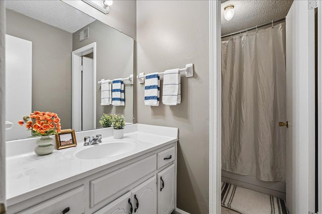 4379 HUNT CLIFF TRCE, Memphis, TN 38128