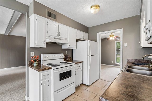 4379 HUNT CLIFF TRCE, Memphis, TN 38128