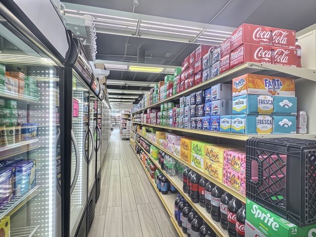 655 W Irving Park Road 716, Chicago, IL 60613