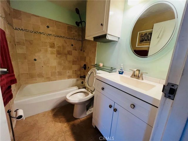 230 Linden Avenue 504, Long Beach, CA 90802