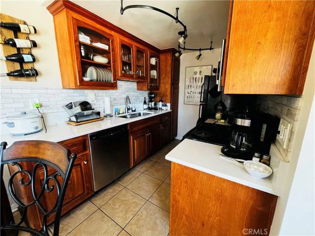230 Linden Avenue 504, Long Beach, CA 90802