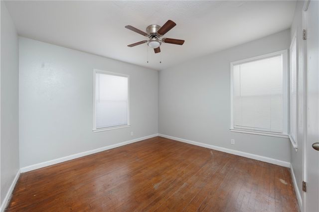 909 Rosedale Dr, Corpus Christi, TX 78411