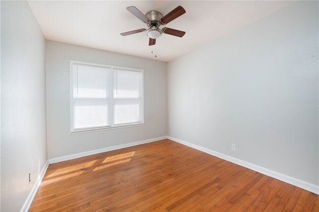 909 Rosedale Dr, Corpus Christi, TX 78411