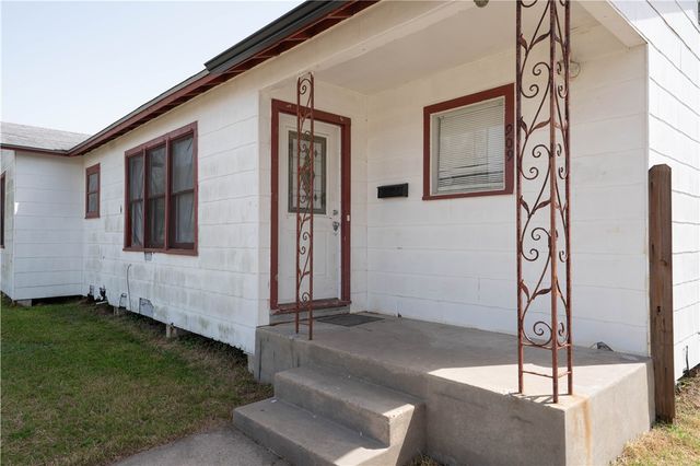 909 Rosedale Dr, Corpus Christi, TX 78411