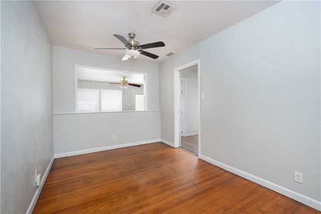 909 Rosedale Dr, Corpus Christi, TX 78411