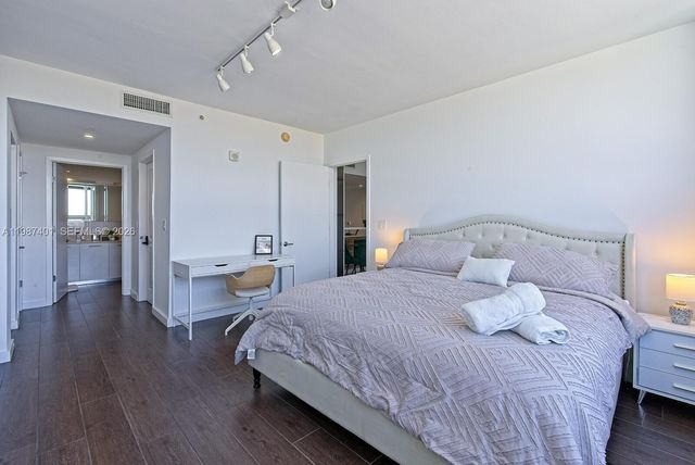 3250 NE 1st Ave 1006, Miami, FL 33137