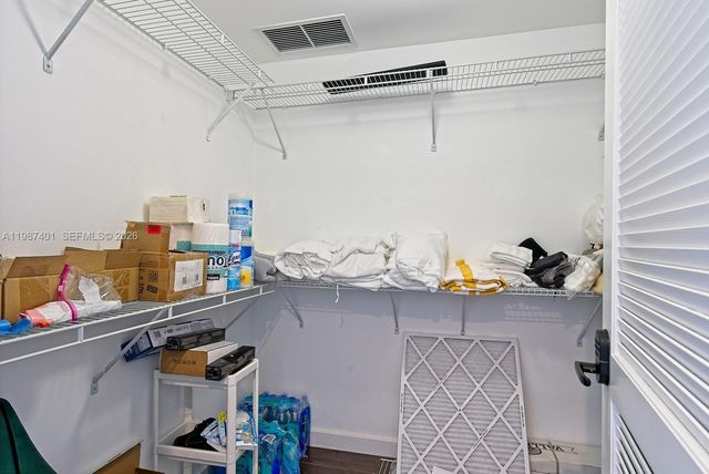 3250 NE 1st Ave 1006, Miami, FL 33137