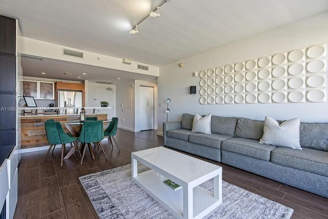 3250 NE 1st Ave 1006, Miami, FL 33137