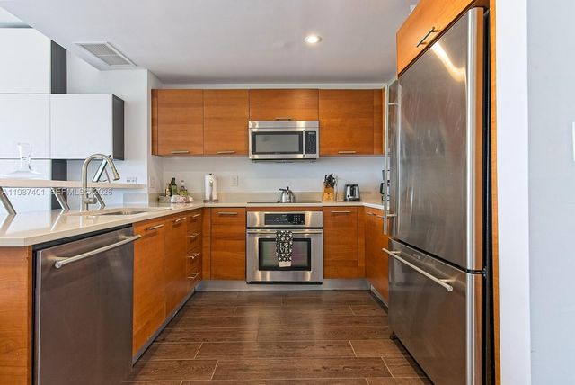 3250 NE 1st Ave 1006, Miami, FL 33137