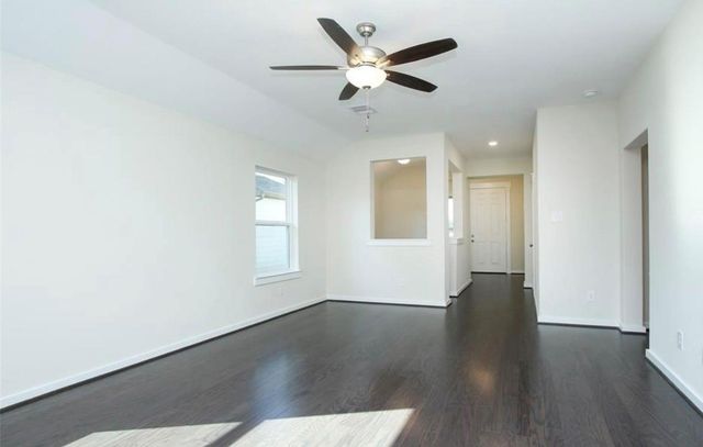 204 Laura Leigh Lane, Angleton, TX 77515