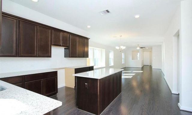 204 Laura Leigh Lane, Angleton, TX 77515