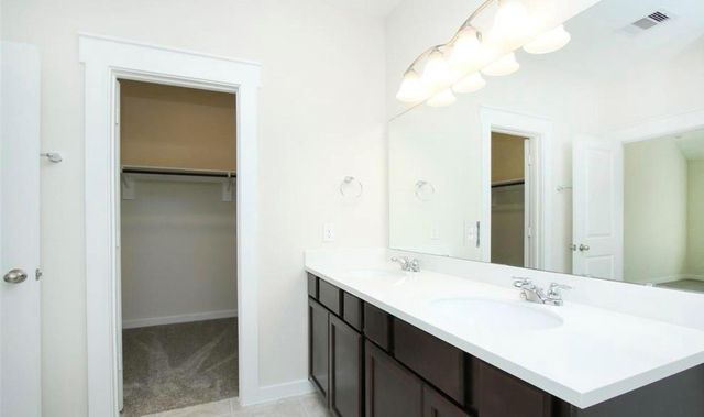 204 Laura Leigh Lane, Angleton, TX 77515