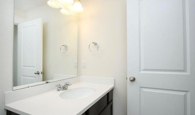 204 Laura Leigh Lane, Angleton, TX 77515