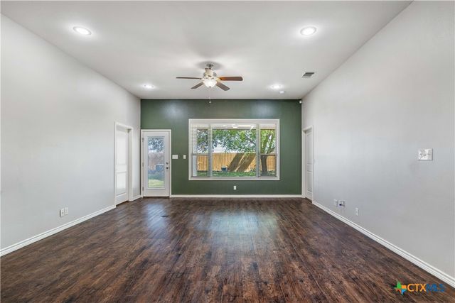 609 Mason Circle, Victoria, TX 77904