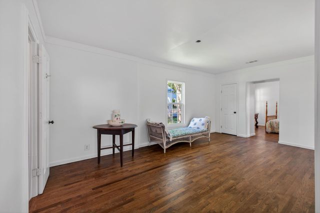 112 E Market Street, Fayetteville, TX 78940