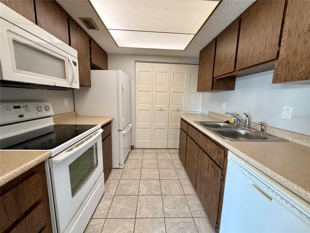 706 115TH AVENUE N 2406, St Petersburg, FL 33716