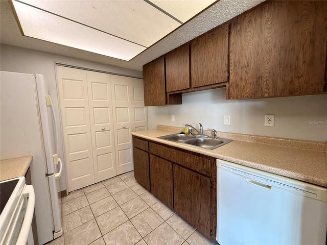 706 115TH AVENUE N 2406, St Petersburg, FL 33716