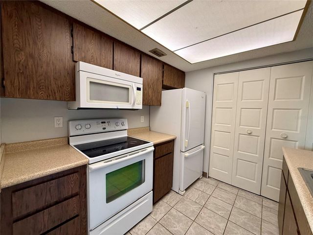 706 115TH AVENUE N 2406, St Petersburg, FL 33716