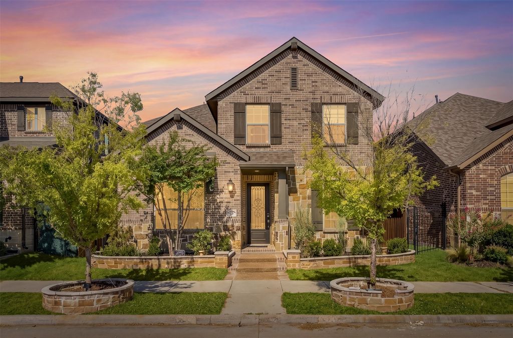4320 Smokey Quartz Lane, Arlington, TX 76005 — exterior