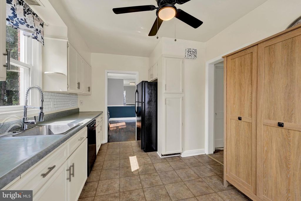 Image 11 of property listing at 3655 FOREST GARDEN AVE, Baltimore, MD 21207