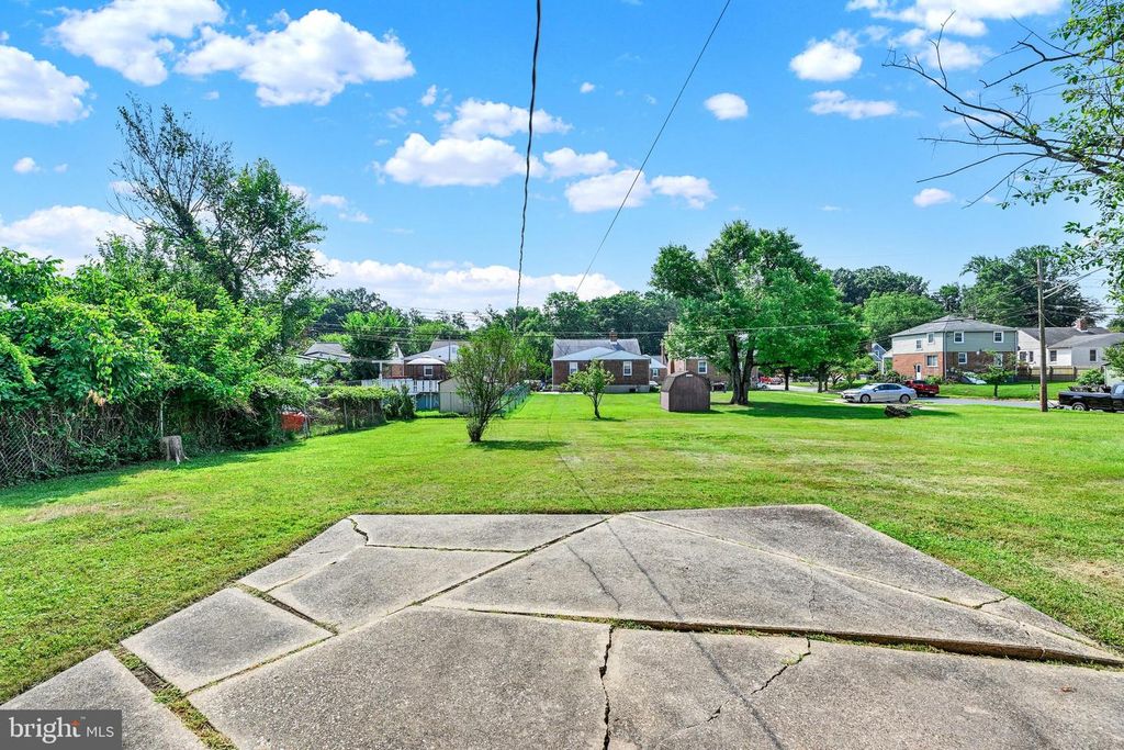 Image 24 of property listing at 3655 FOREST GARDEN AVE, Baltimore, MD 21207