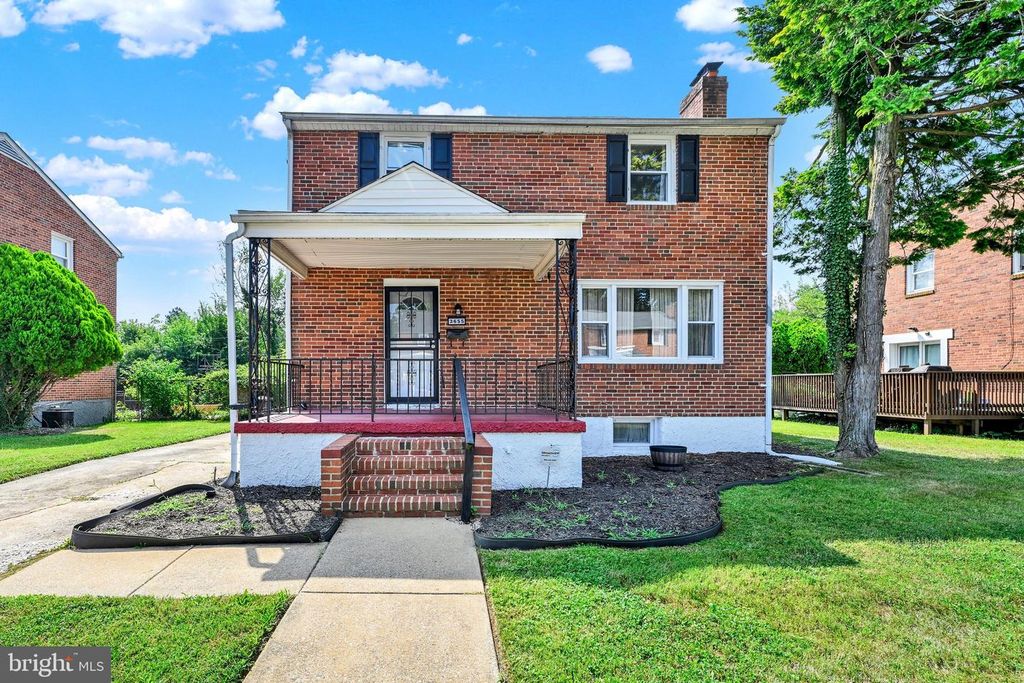 Image 3 of property listing at 3655 FOREST GARDEN AVE, Baltimore, MD 21207