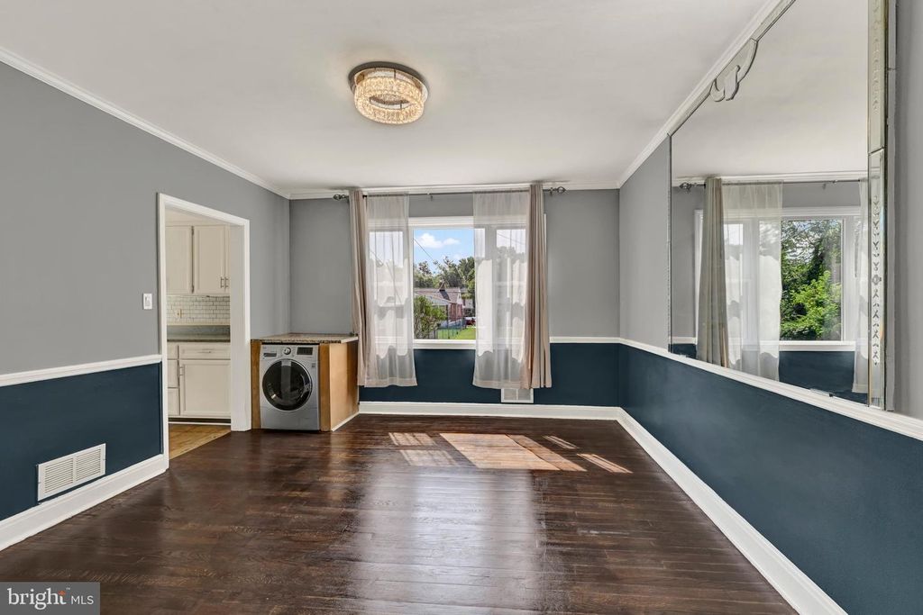 Image 7 of property listing at 3655 FOREST GARDEN AVE, Baltimore, MD 21207